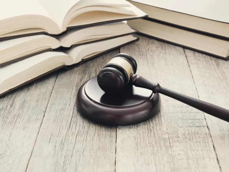 court-hammer-books-judgment-law-concept_144627-30452